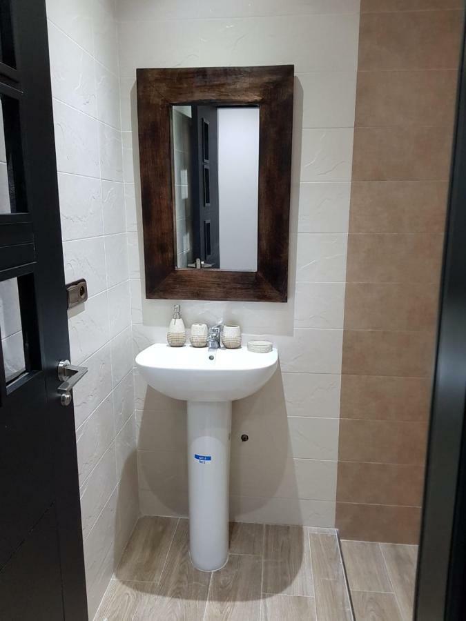 Saramica Seaside Apartment Фнидек Екстериор снимка